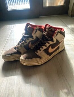 Nike Dunk High Retro SE