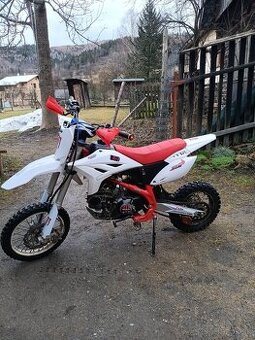 Pokazený pitbike 125ccm
