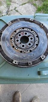 Predam dvojhmotu Alfa Romeo 159 1.9jtd
