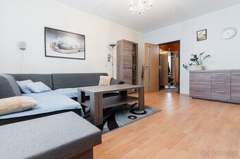 NA PRENÁJOM - 3 izbový BYT s loggiou a pivnicou – 71 m²