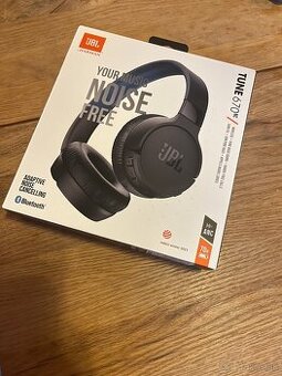 JBL TUNE 670NC