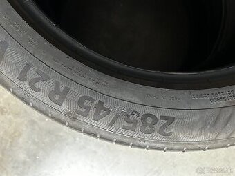 285/45 R21 - 1