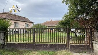 Na predaj 4 izbový rodinný  dom na pozemku 5278 m2 za 43 000