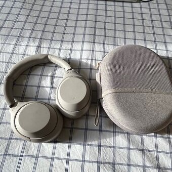 Sony WH-1000XM4