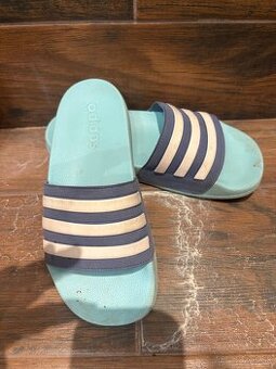 Predám slapky adidas k vode  veľkosť 35
