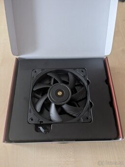 Predám PC ventilátor Noctua NF-A12x15 Chromax Black
