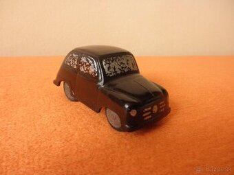 stará hračka bakelitové auto Fiat 600, pružinový pohon Směr