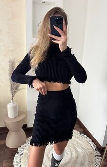 Čierny 2-dielny set z rebrovaného úpletu