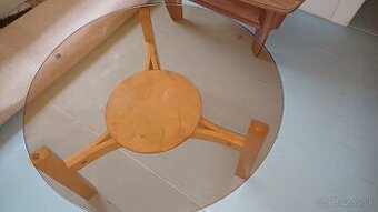 Konferenčný stolík