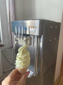 Prenajmem stroj na točenú zmrzlinu