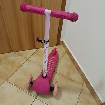 Predám ruž. kolobežku