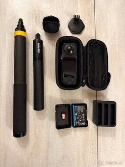 Kamera Insta360 X4
