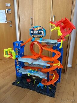 Predám Hot Wheels City Garáž s drakom HKX48