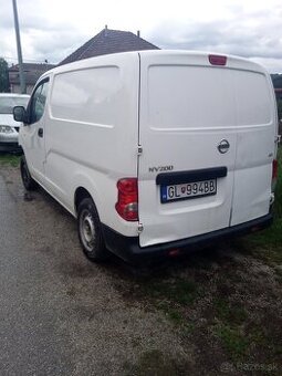 Rozpredám Nissan nv200