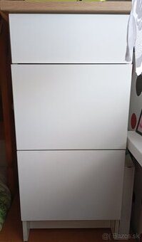 Biela komoda
