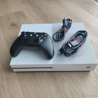 Xbox One S 500GB + Ovládač