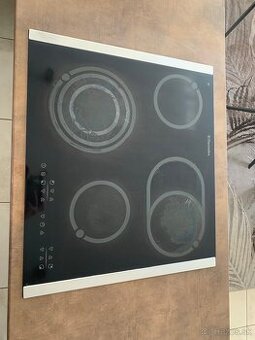 Sklokeramická varná doska Electrolux
