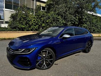 Volkswagen Arteon R Shooting Brake DPH ČR HK HUD