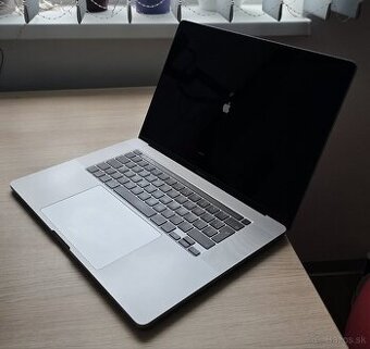 MacBook Pro 16" i9 32GB 1TB