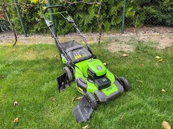 Elektrická kosačka s príslušenstvom