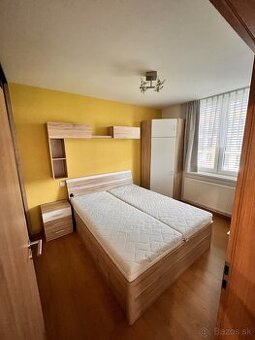 Prenájom 2 - izbového bytu v zóne SLNEČNICE - VILADOMY
