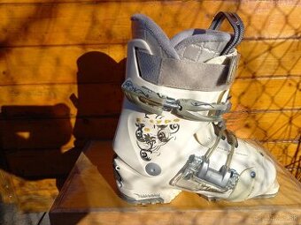 Predam lyziarky HEAD