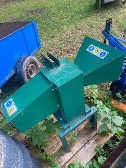 Predam kvalitny malo použivany špalikovač za malotraktor