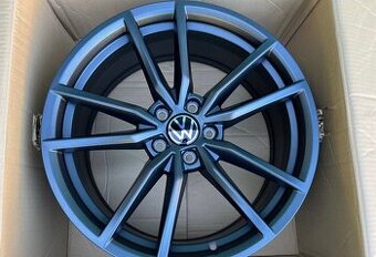 ORIGINAL VW PASSAT R-line R19 5x112 Pretoria Grey.NOVE