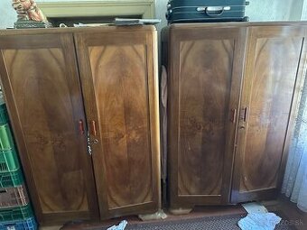 Predám starožitné skrine 90r čerešnový masív
