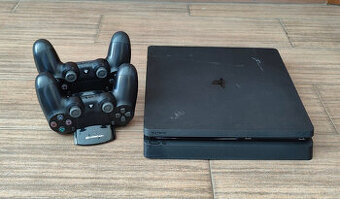 PlayStation 4 Slim + 2 hry