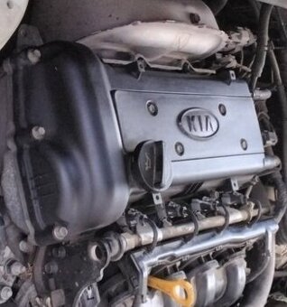Predám MOTOR G4FA Kia CEED 1.4 2010 DVERE KAPOTA a iné predá