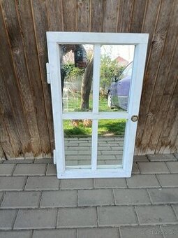 Zrkadlo od okna