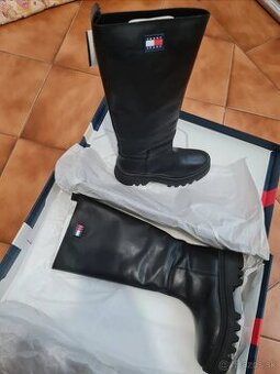Nové dámske čižmy Tommy Hilfiger