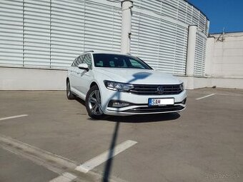 Volkswagen Passat B8 2.0 TDI DSG NAVI AHK ACC