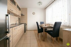 Zrekonštruovaný 2,5 izbový byt Ul. DLHÁ Prievidza 70 m2 - 1
