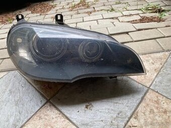 Predám predné svetlá BMW X5 E70