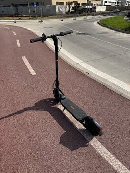 Ninebot KickScooter F2 by Segway + taška na kolobežku