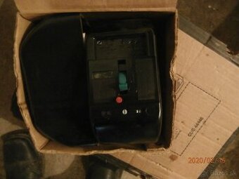 Ističe J7K 50A od 5A do 20A.