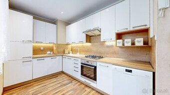 ŠACA - pekný 3 izbový zariadený byt ul. Železiarenska, 64 m2