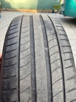 Darujem starsie pneu michelin letne