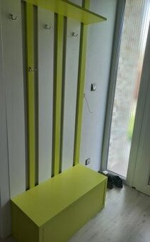 Vešiaková stena
