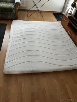 Predám vrchný matrac s pamäťovej peny 180x200cm