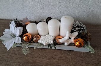 Adventná dekorácia na stôl