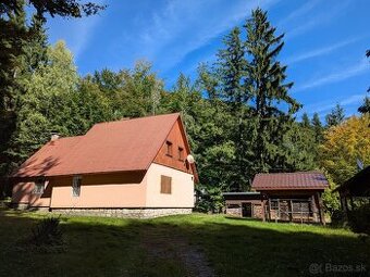 Veľmi pekná rekreačná chata s pozemkom 3858 m2-Kordíky