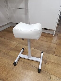 Podnožka na pedikúru