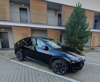 Tesla model Y ✅ Long Range ✅ Dual motor NELAKOVANE - 1