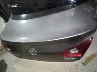 Zadny kufor passat cc rv 2011 zlata metaliza