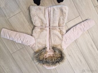 Zimna dievcenska bunda