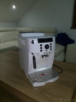 Kávovar Delonghi Magnifica S