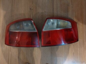 Audi A4 B6 sedan zadné svetlá